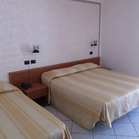 Hotel Ausonia 3*
