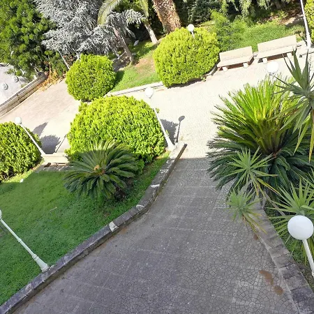 Hotel Ausonia