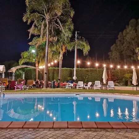 ホテル Ausonia 3*